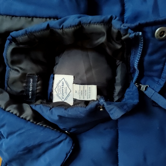 St John's Bay navy blue winter coat size medium - Picture 3 of 4